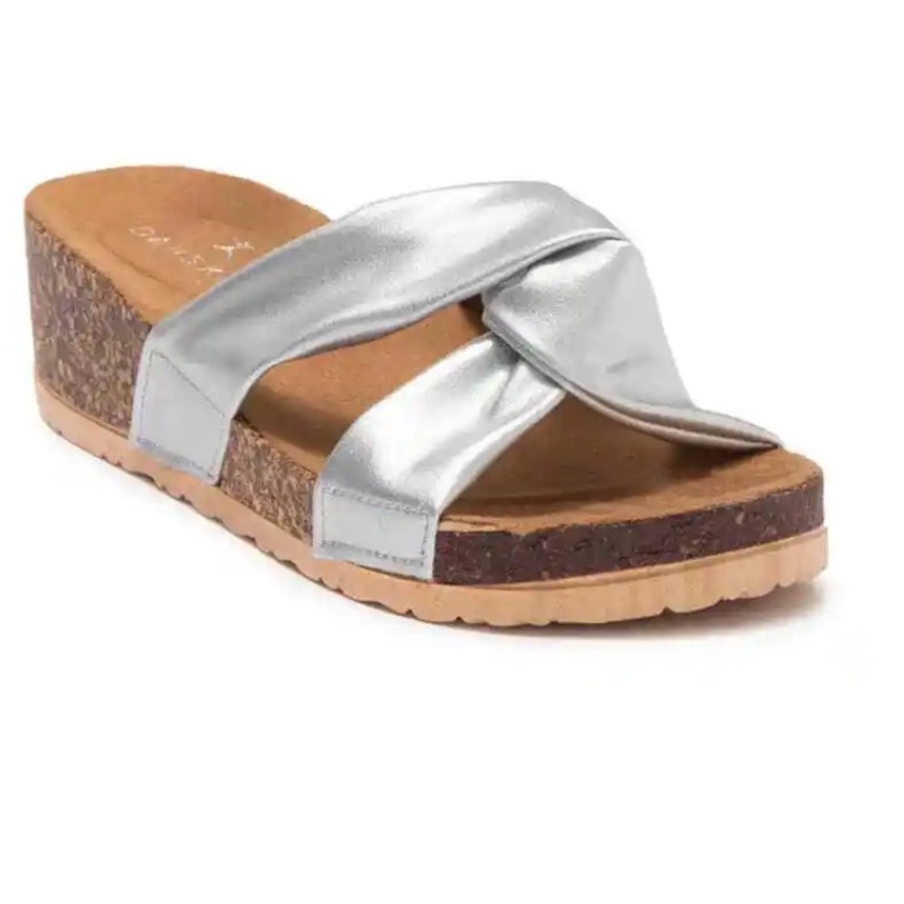 DANSKIN Twisted Band Vegan Leather Sandal In Silver Size 8.5